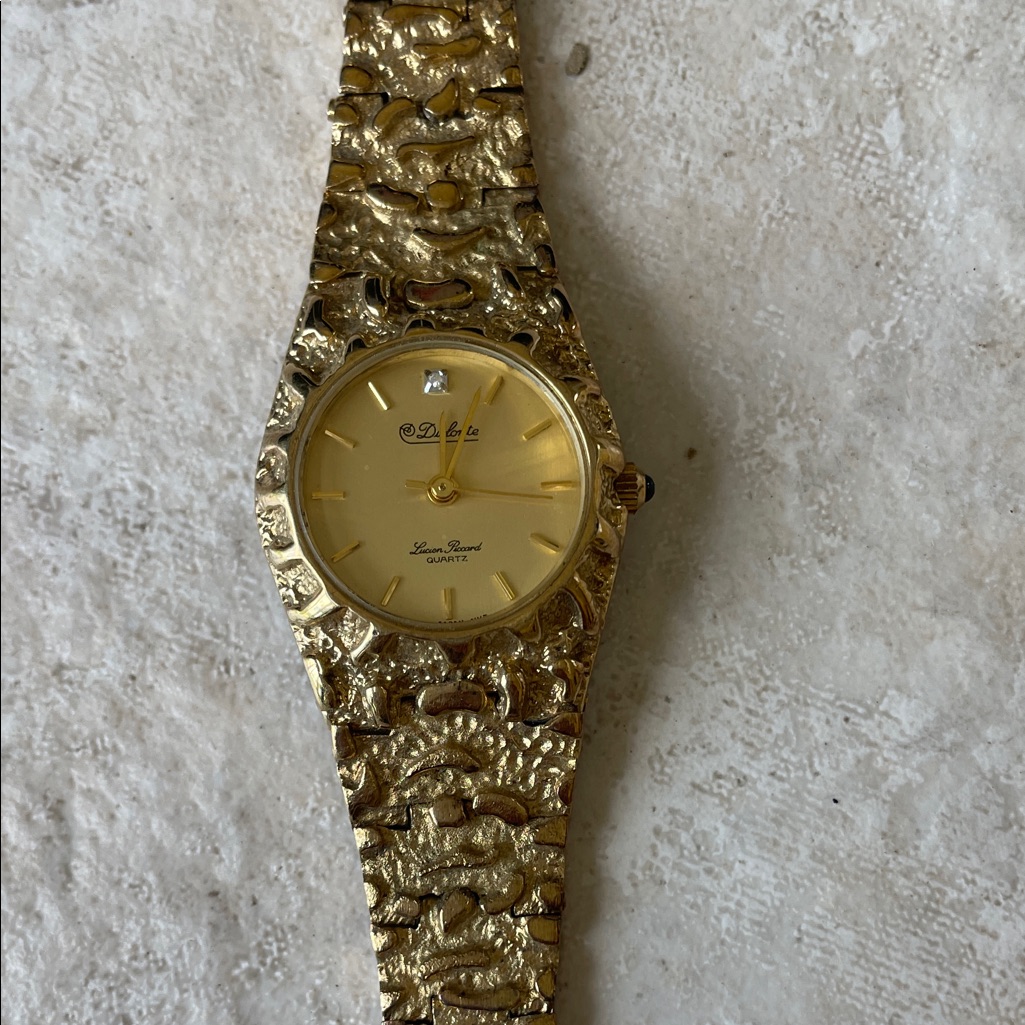 Gold Quartz Watch With Textured Band